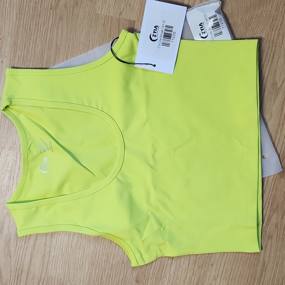 Zyia Tank - Picture 4 of 4